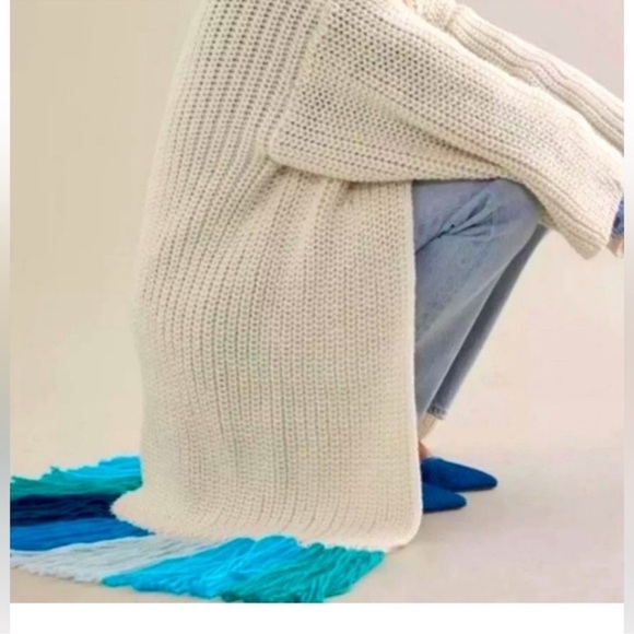 Anthropologie Oversized Long Cream Cardigan w Blue Fringe
Gently Used - Picture 4 of 8